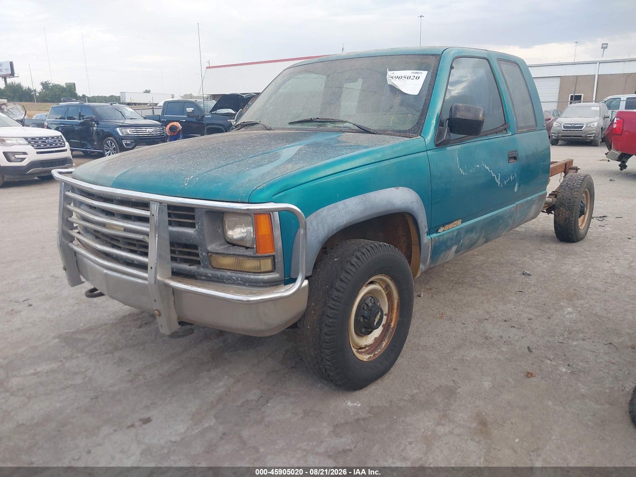 1994 CHEVROLET GMT-400 K2500 · 2/4