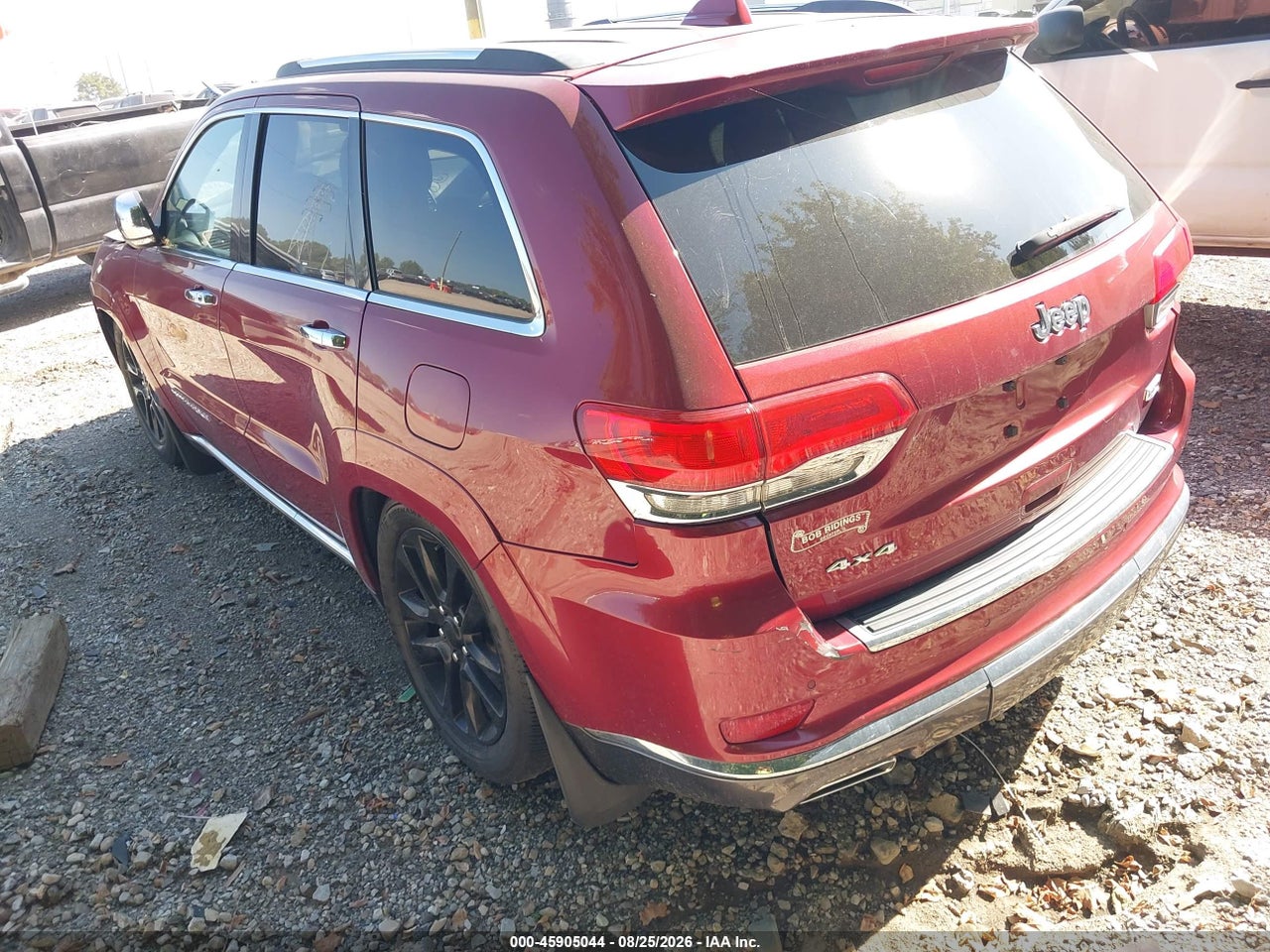 2015 JEEP GRAND CHEROKEE SUMMIT · 3/11