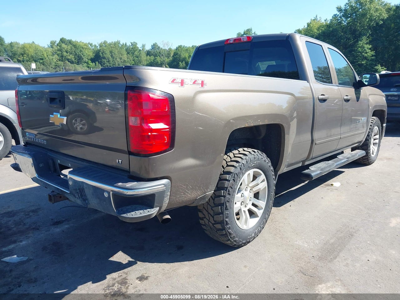 2015 CHEVROLET SILVERADO 1500 LT · 4/10