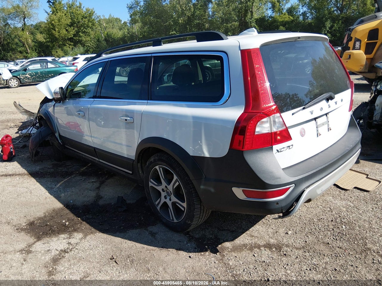 2013 VOLVO XC70 T6 PLATINUM · 3/11