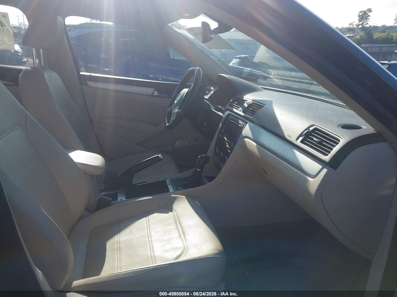 2012 VOLKSWAGEN PASSAT 2.5L SE · 5/11