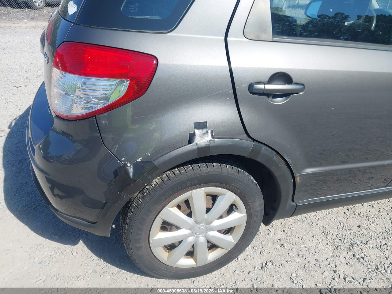 2011 SUZUKI SX4 PREMIUM/TECH VALU PKG (NAV) · 6/11