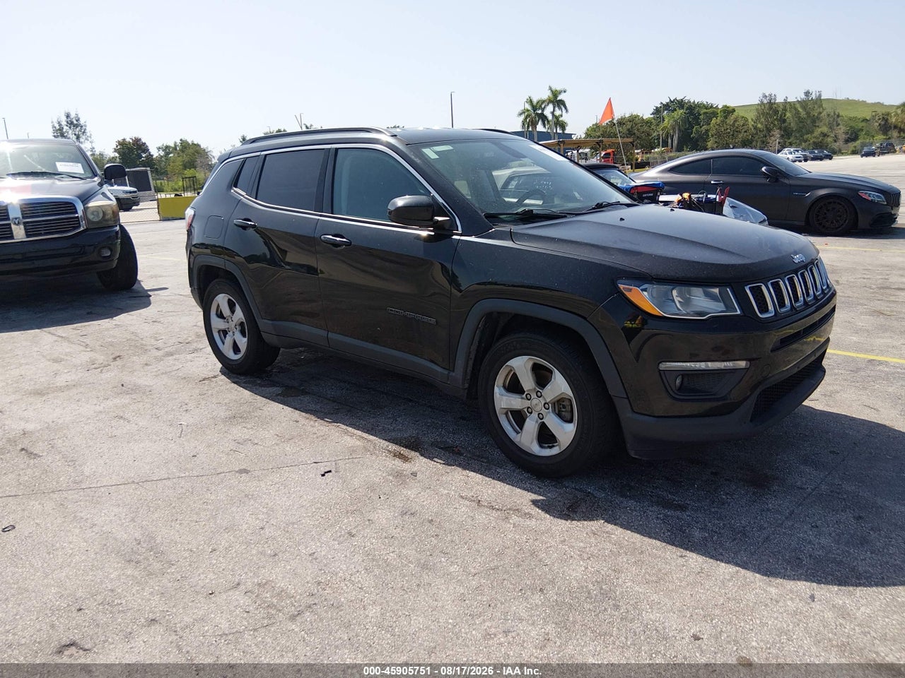 3C4NJCBB6JT****** · 2018 JEEP COMPASS LATITUDE FWD
