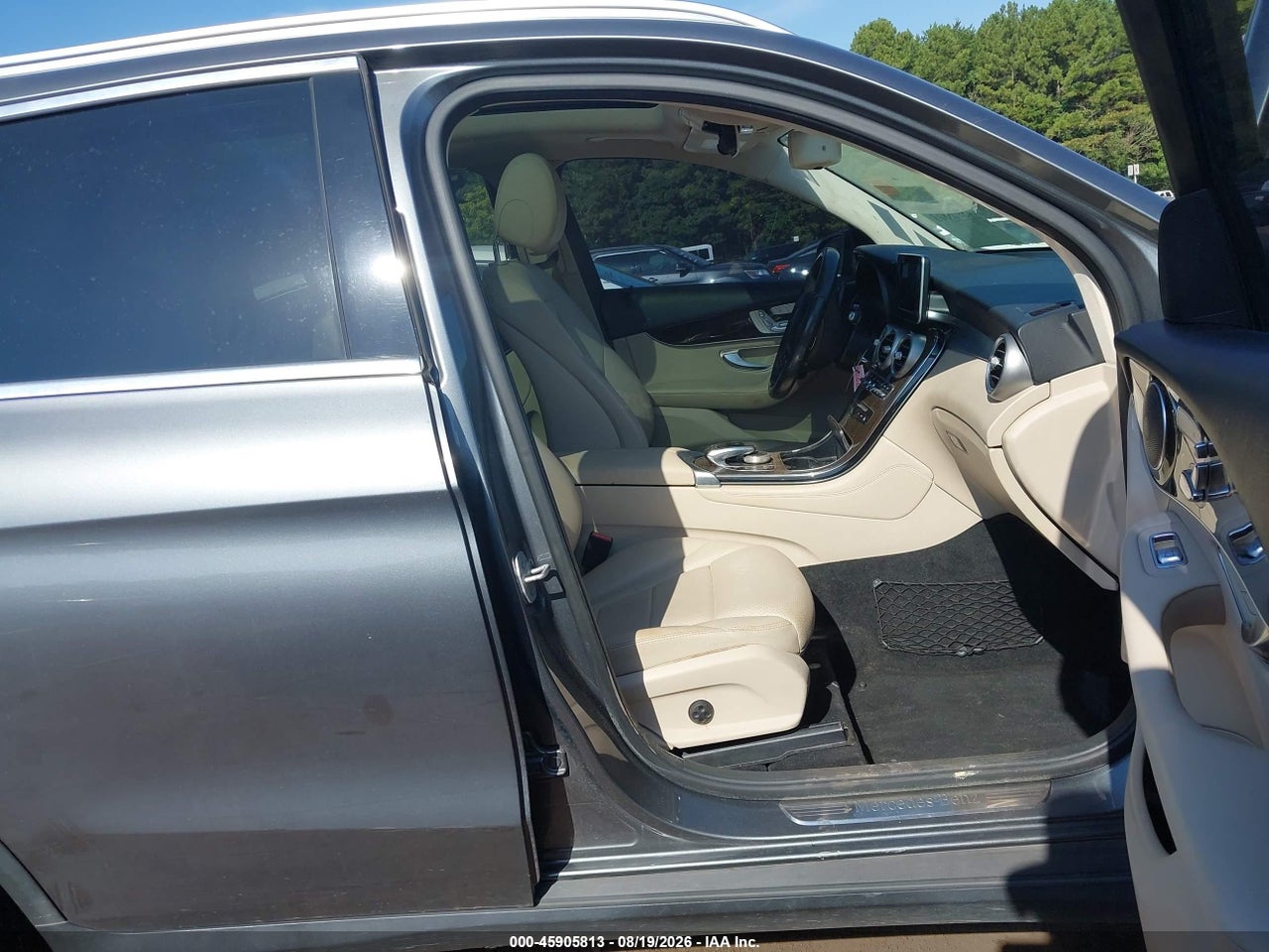 2016 MERCEDES-BENZ GLC 300 · 5/11