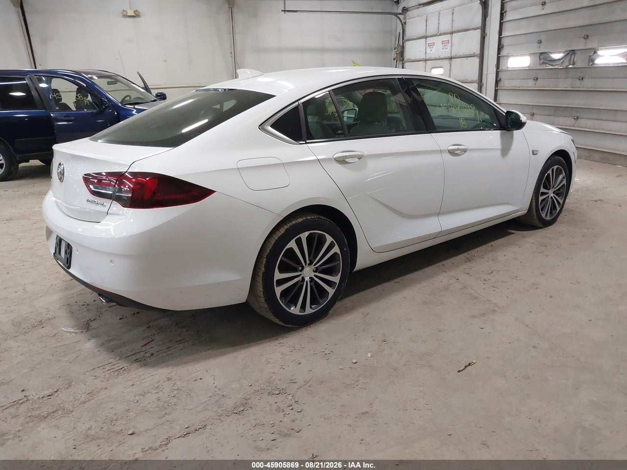 2018 BUICK REGAL SPORTBACK PREFERRED II · 4/11