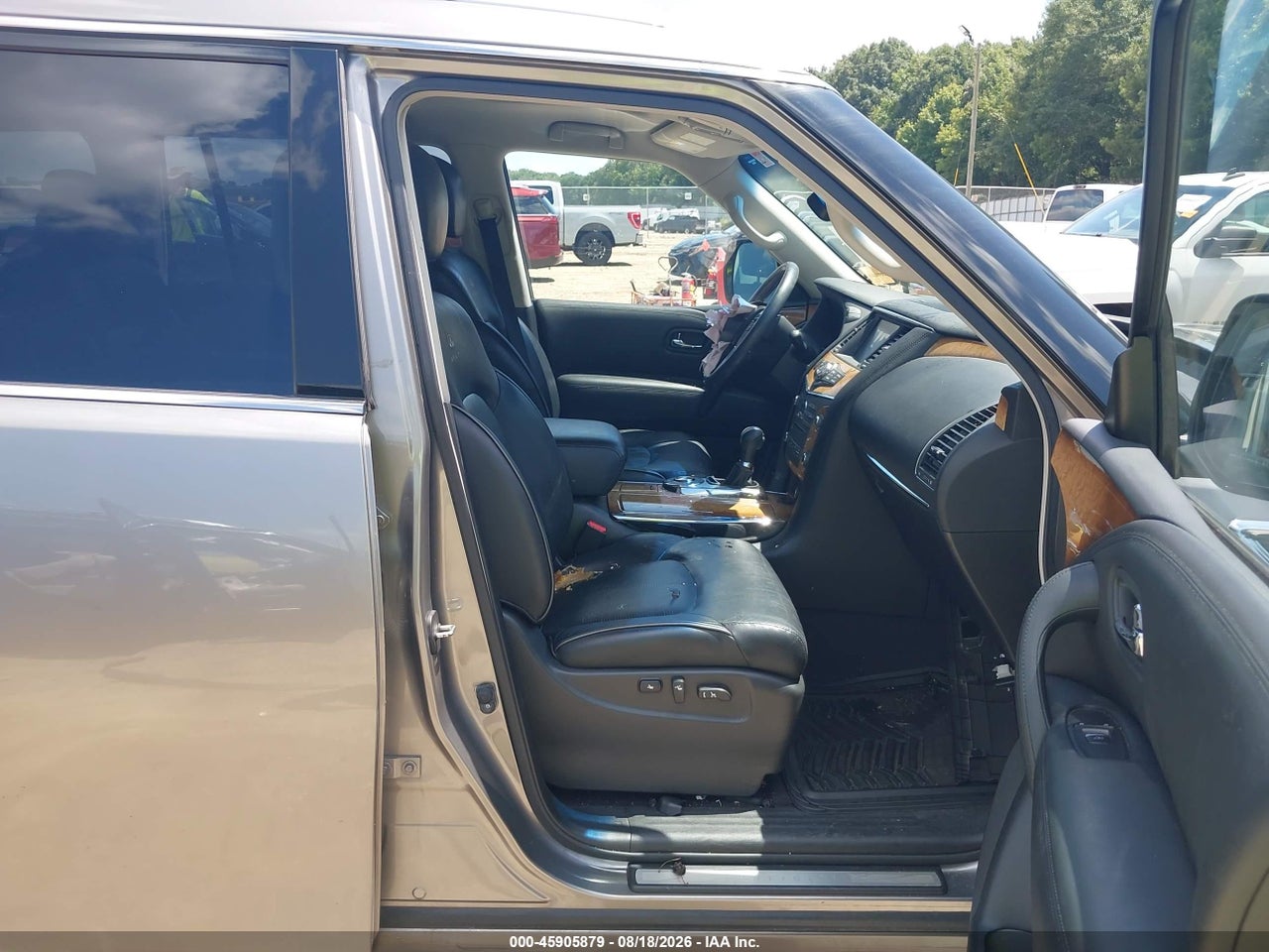 2014 INFINITI QX80   · 5/10