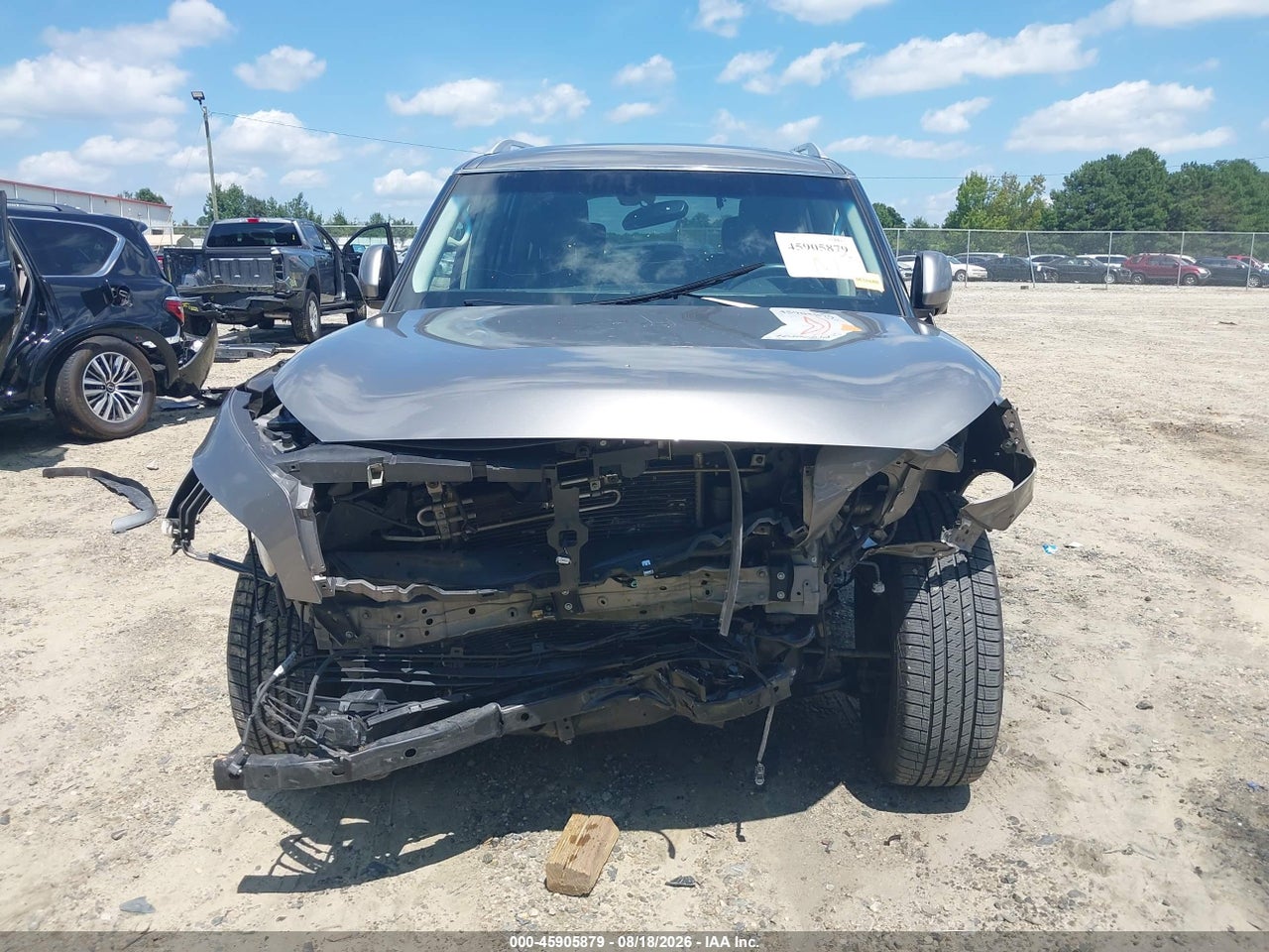 2014 INFINITI QX80   · 6/10
