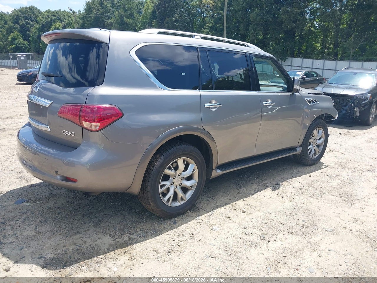 2014 INFINITI QX80   · 4/10