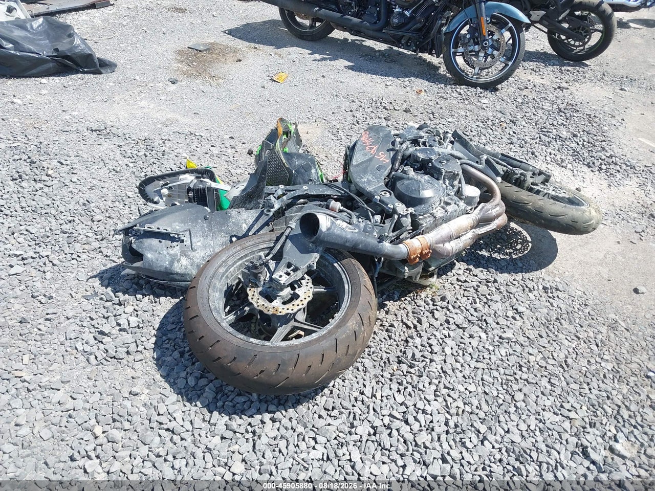 2010 KAWASAKI ZX1000 F · 4/10