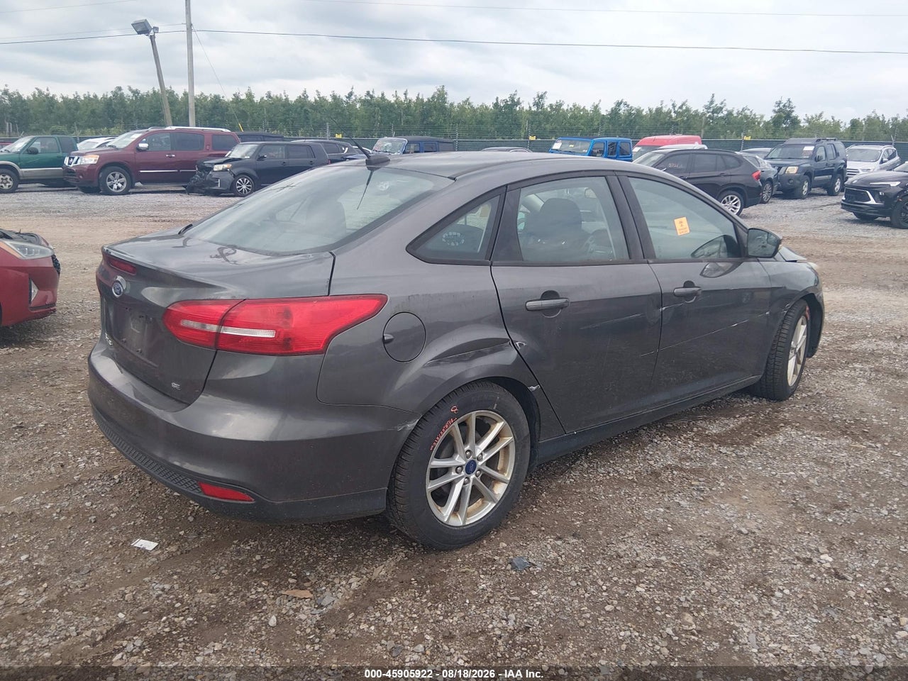 2016 FORD FOCUS SE · 4/11