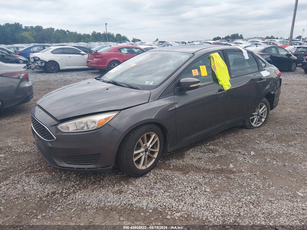 2016 FORD FOCUS SE · 2/11