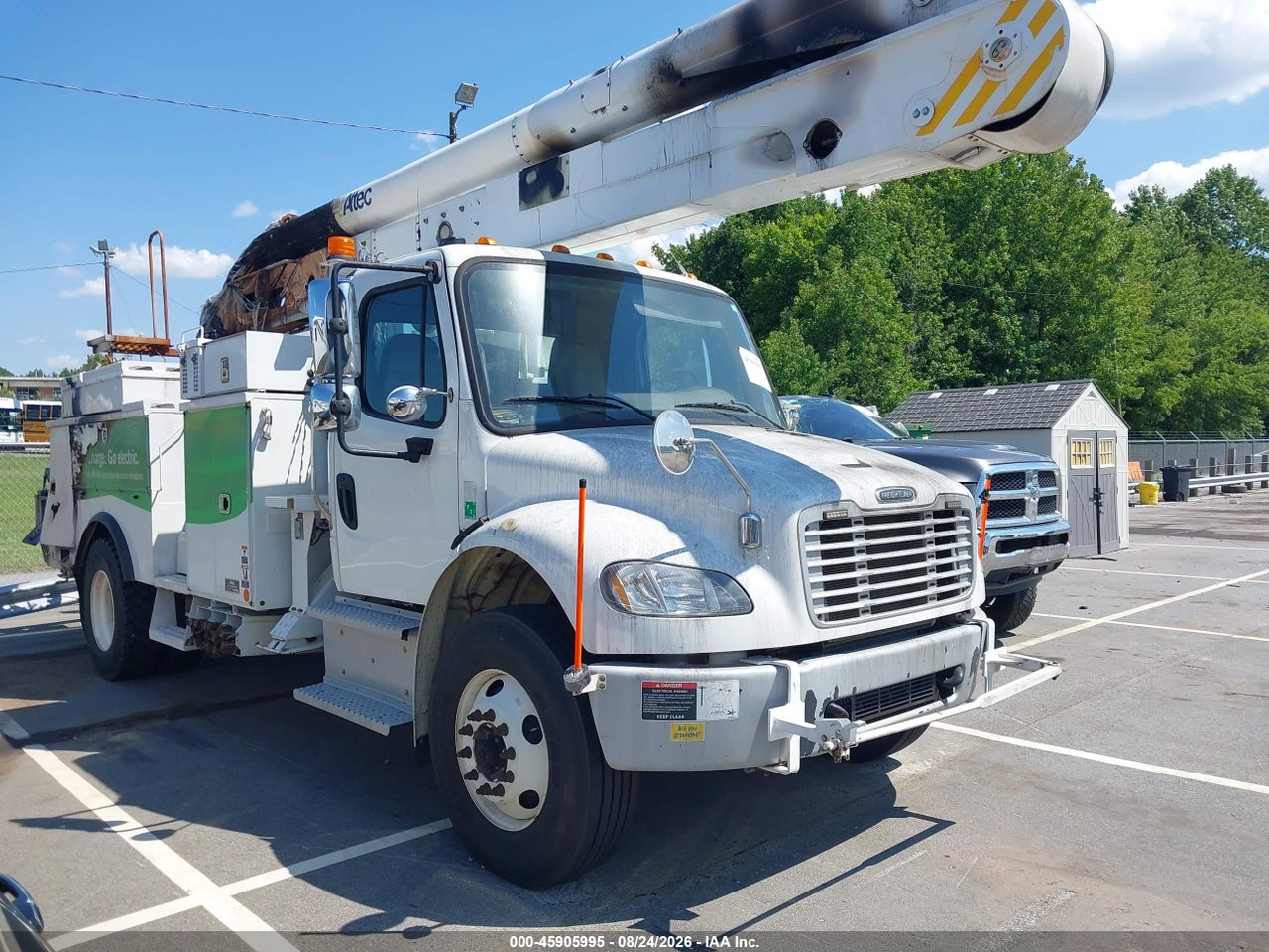 1FVACXFC4KH****** · 2019 FREIGHTLINER M2 106