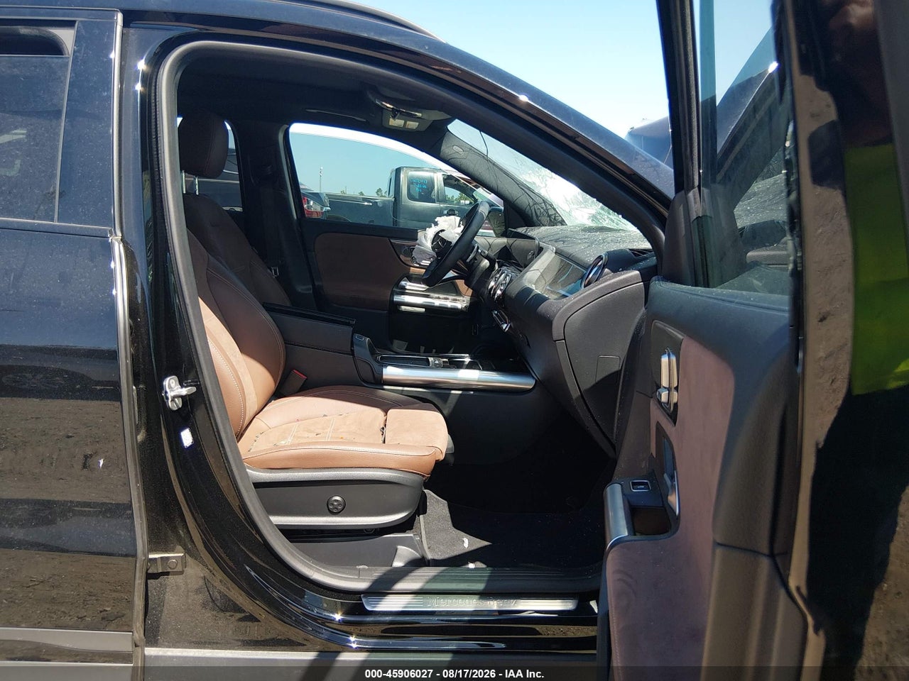 2025 MERCEDES-BENZ GLA 250 4MATIC · 5/10