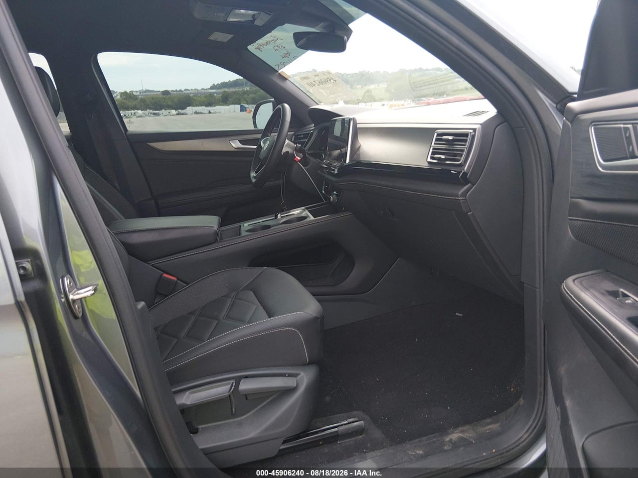 2024 VOLKSWAGEN ATLAS CROSS SPORT 2.0T SE · 5/11