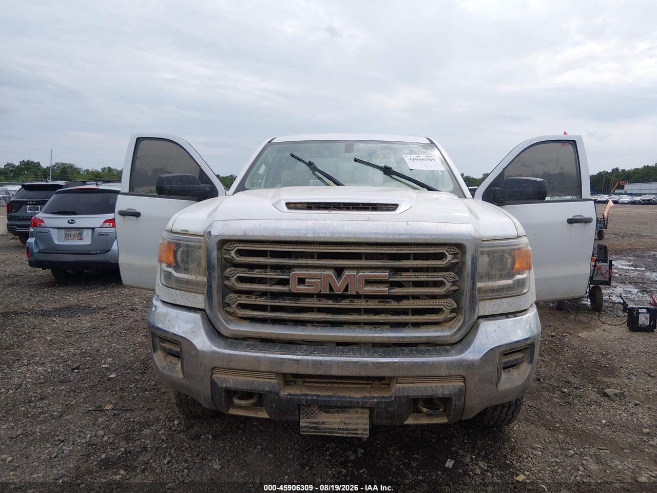 2019 GMC SIERRA 2500HD · 6/10