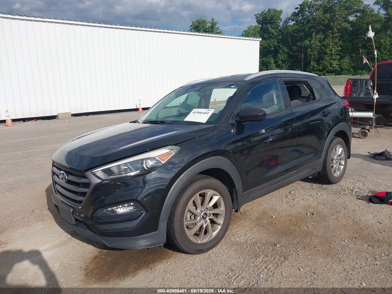 2016 HYUNDAI TUCSON SE · 2/11