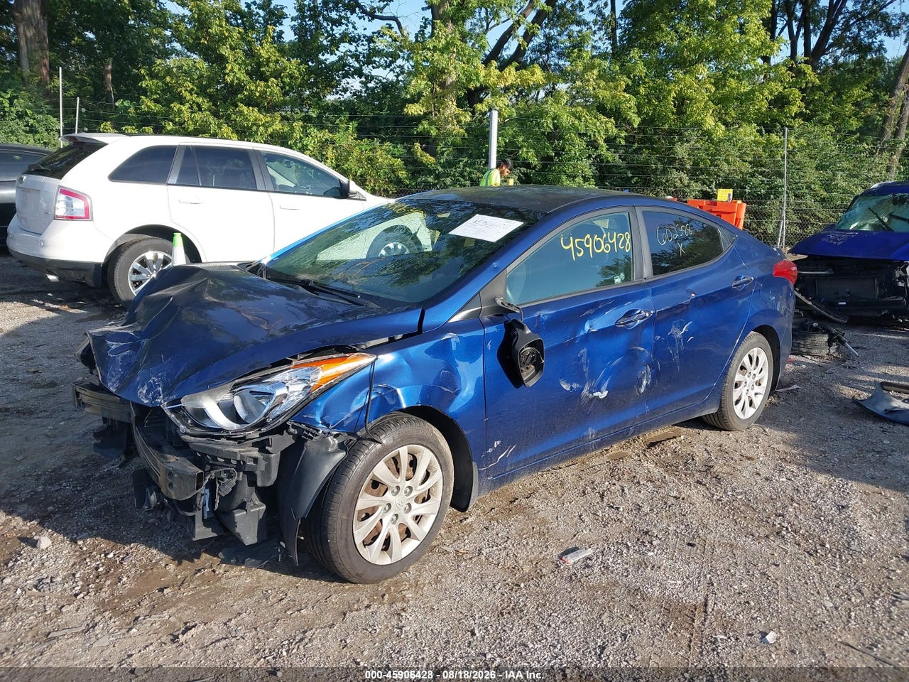 2013 HYUNDAI ELANTRA GLS · 2/10