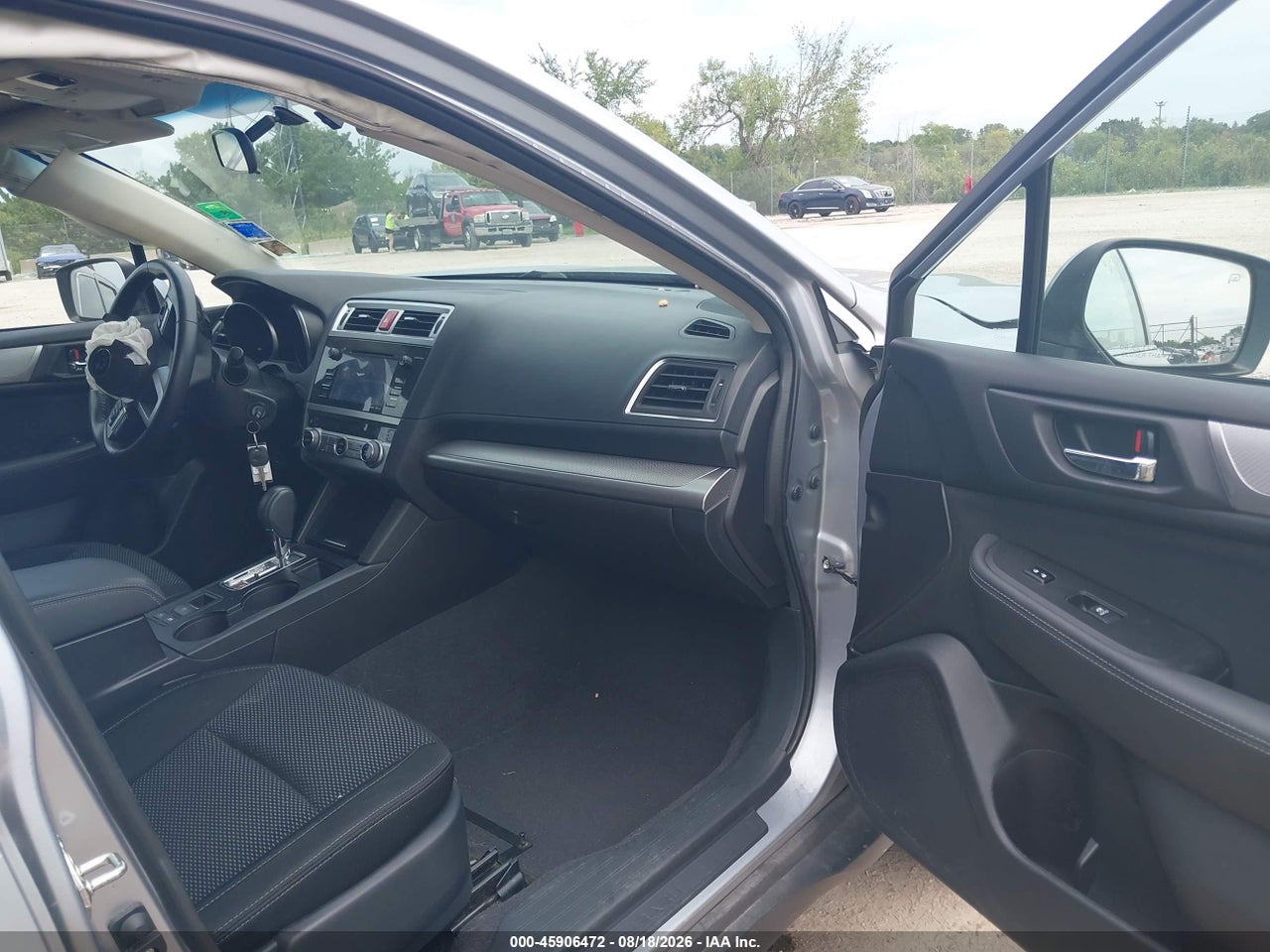 2017 SUBARU OUTBACK 2.5I PREMIUM · 5/11