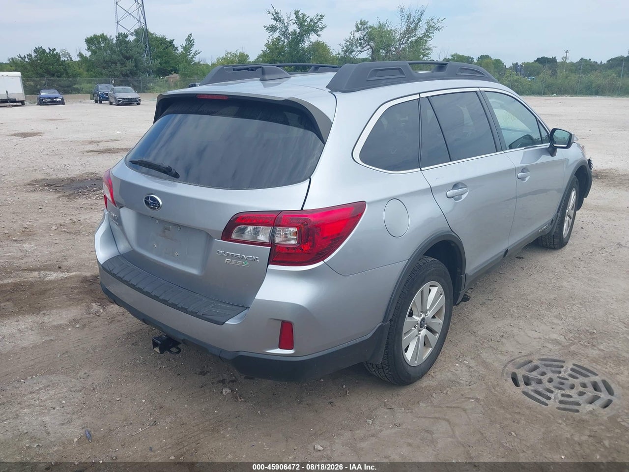 2017 SUBARU OUTBACK 2.5I PREMIUM · 4/11