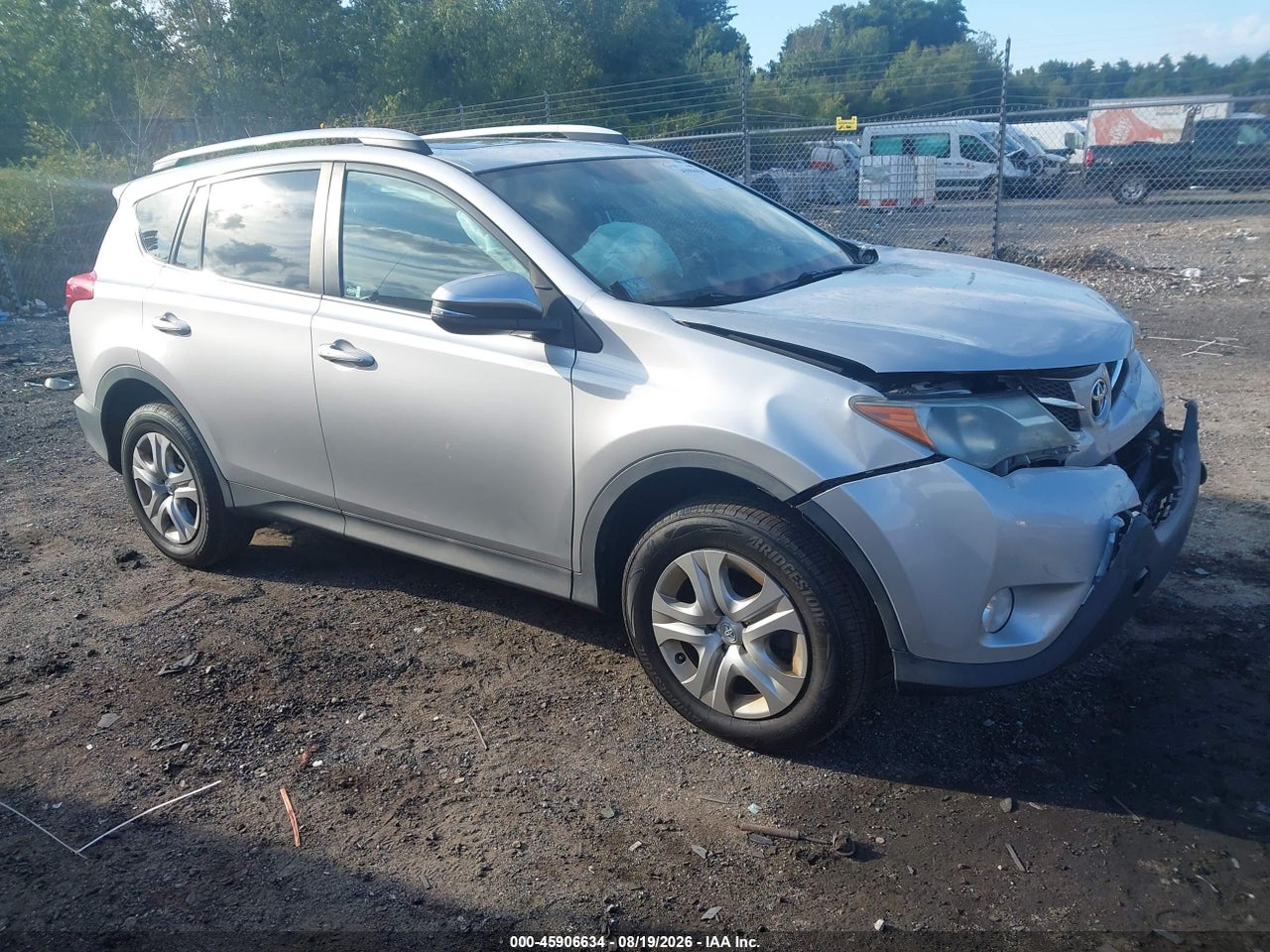 2T3RFREV0FW****** · 2015 TOYOTA RAV4 XLE