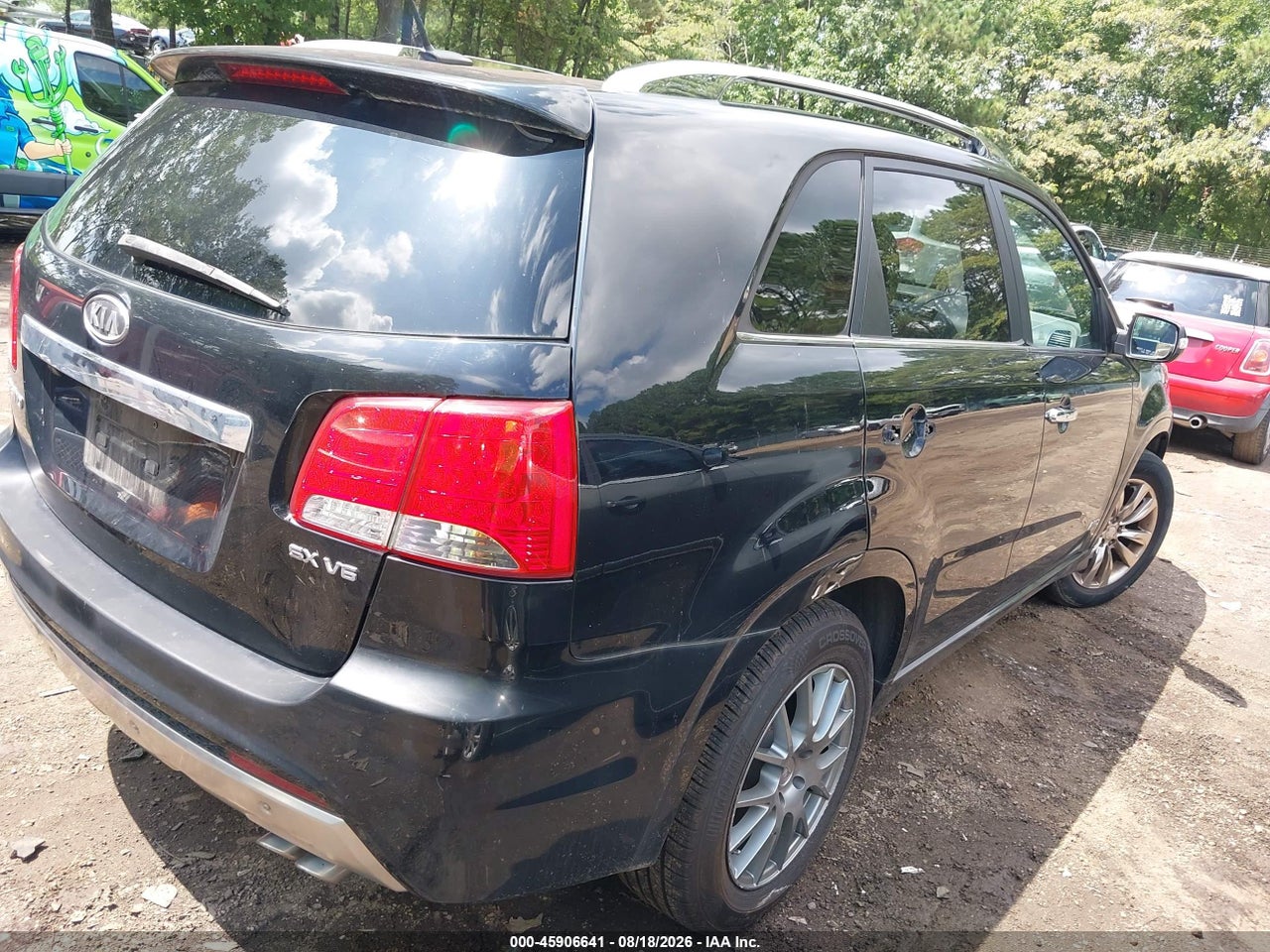 2011 KIA SORENTO SX V6 · 4/10