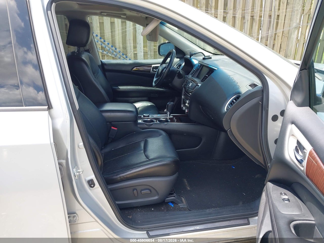 2013 NISSAN PATHFINDER PLATINUM · 5/11