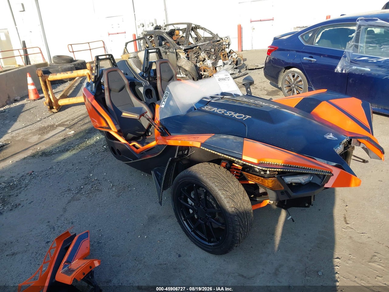 57XAARFA5J8****** · 2018 POLARIS SLINGSHOT SLR