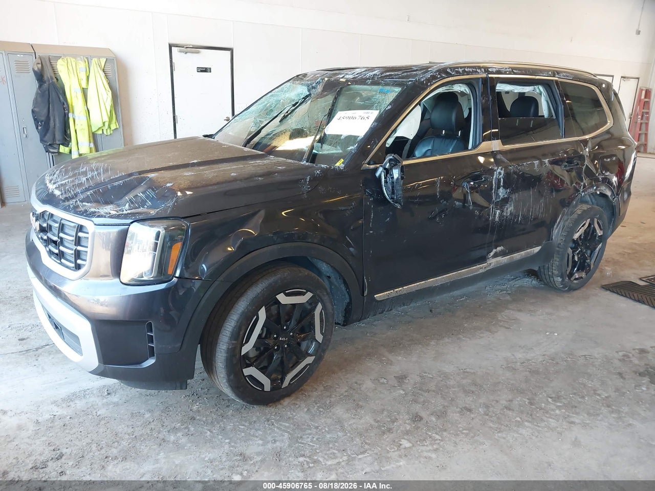 2025 KIA TELLURIDE S · 2/10