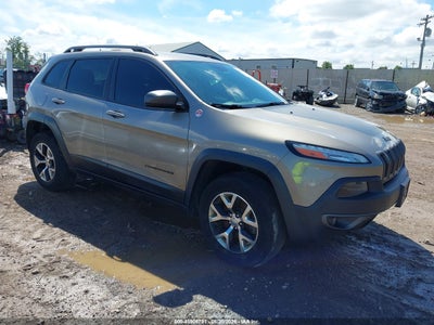 1C4PJMBS4HW****** · 2017 JEEP CHEROKEE TRAILHAWK
