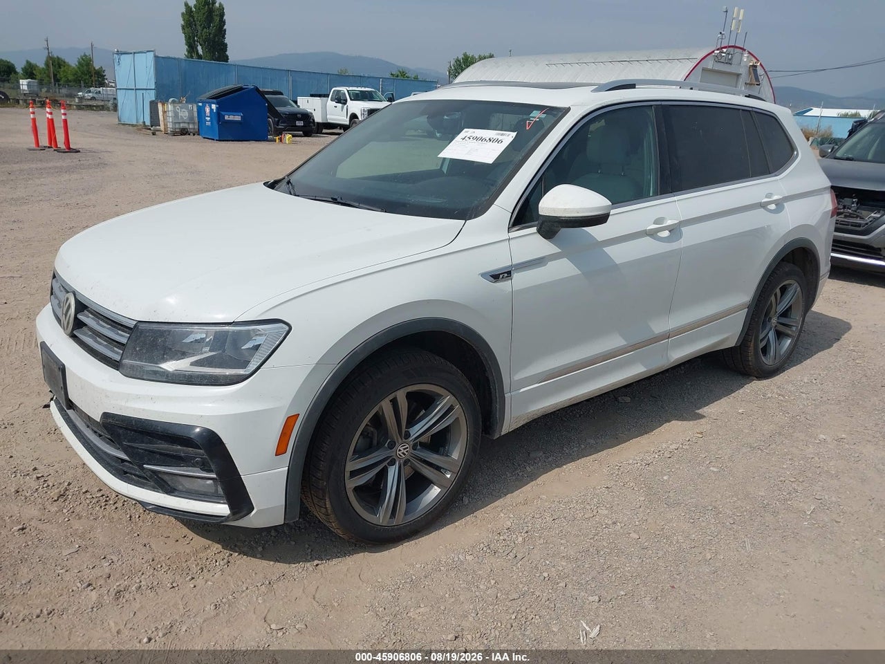 2018 VOLKSWAGEN TIGUAN 2.0T SE/2.0T SEL · 2/11