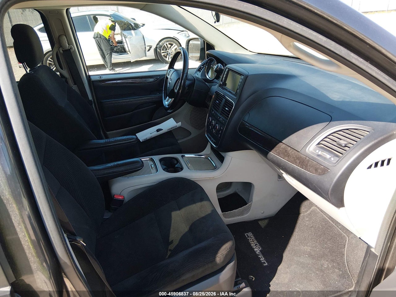 2016 DODGE GRAND CARAVAN SXT · 5/11