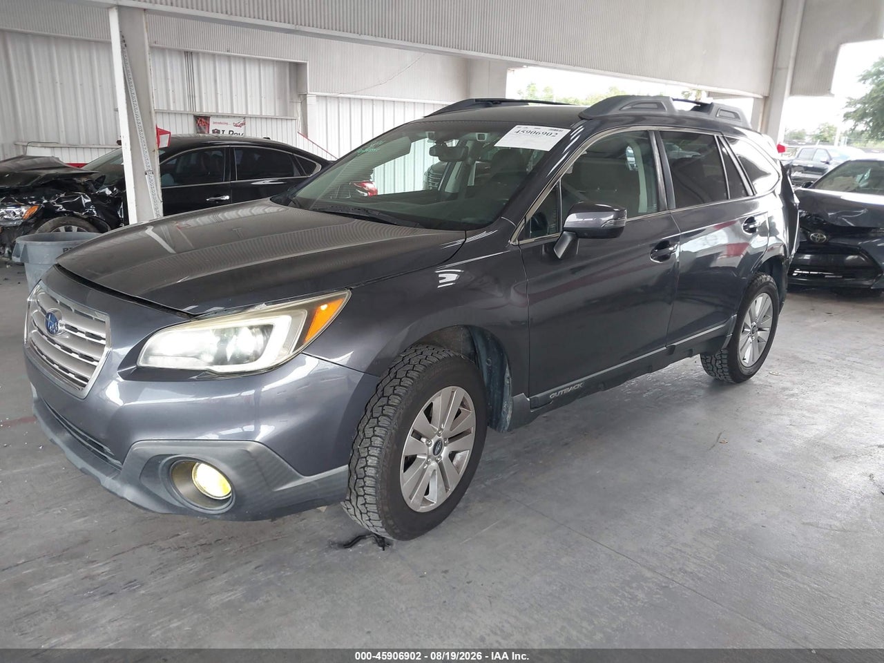 2017 SUBARU OUTBACK 2.5I PREMIUM · 2/11