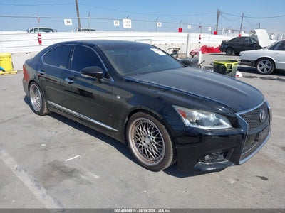 JTHBL5EF7D5****** · 2013 LEXUS LS 460