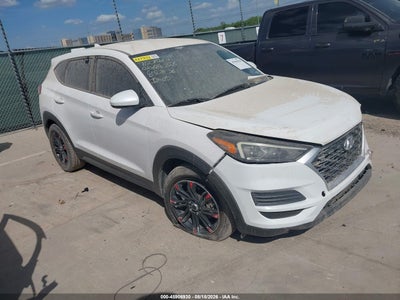 KM8J23A47KU****** · 2019 HYUNDAI TUCSON SE