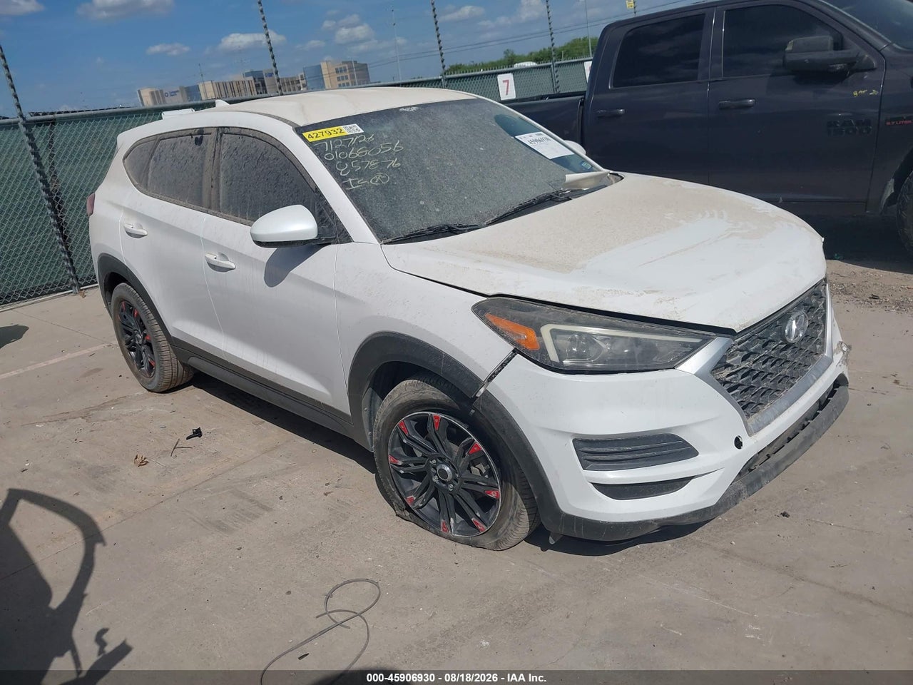 KM8J23A47KU****** · 2019 HYUNDAI TUCSON SE
