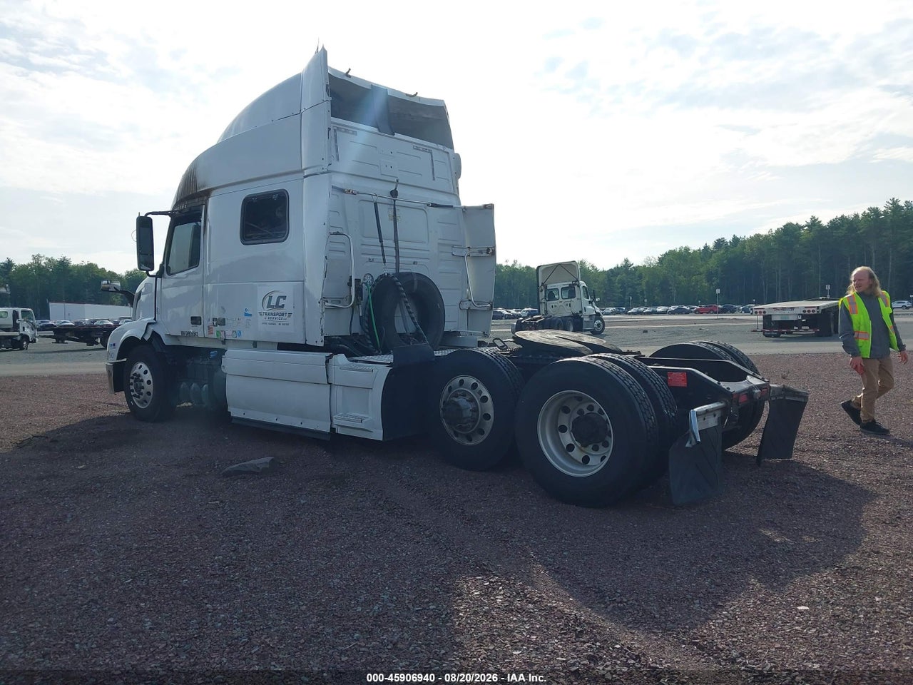 2016 VOLVO VN VNL · 4/10