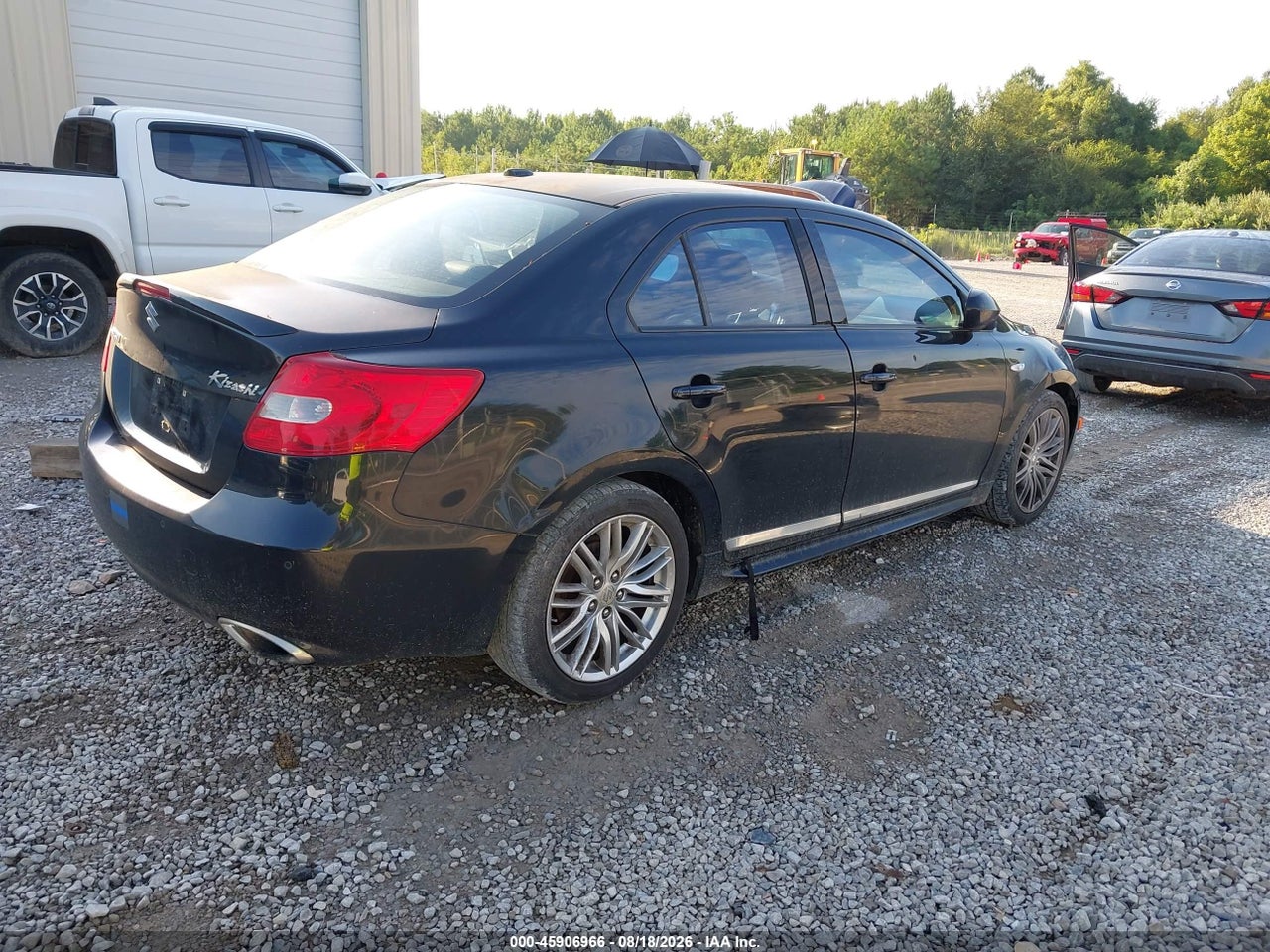 2012 SUZUKI KIZASHI SPORT SLS · 4/11