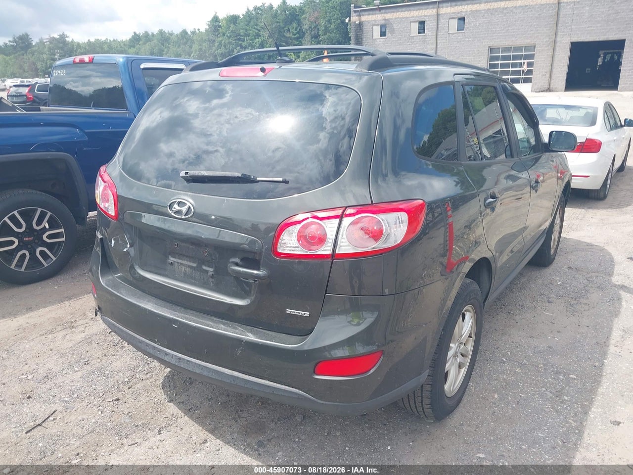 5XYZGDAB7BG****** · 2011 HYUNDAI SANTA FE GLS · 4/11