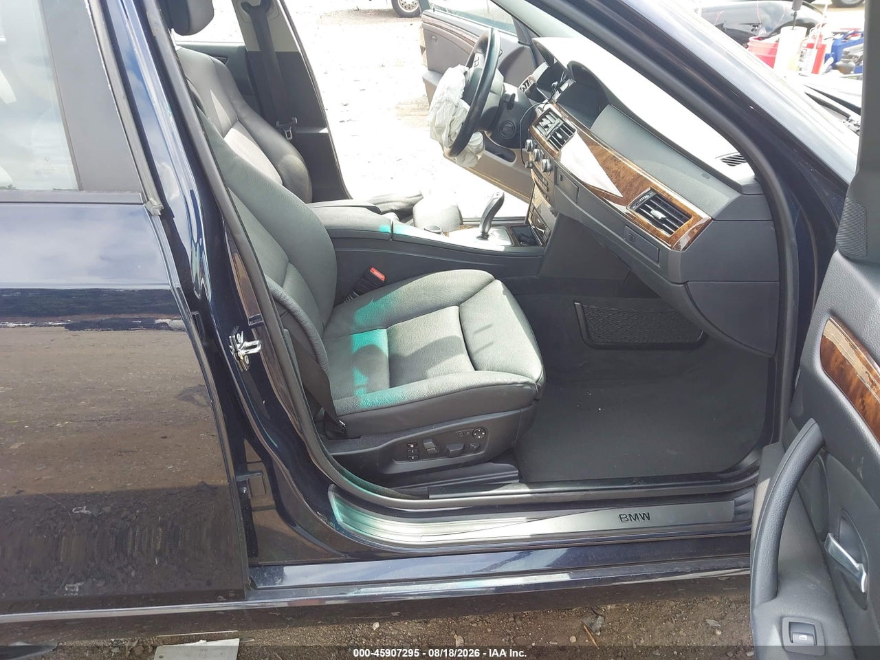 2008 BMW 528XI · 5/10