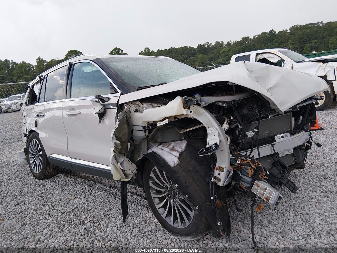 5LM5J7WCXNG****** · 2022 LINCOLN AVIATOR RESERVE