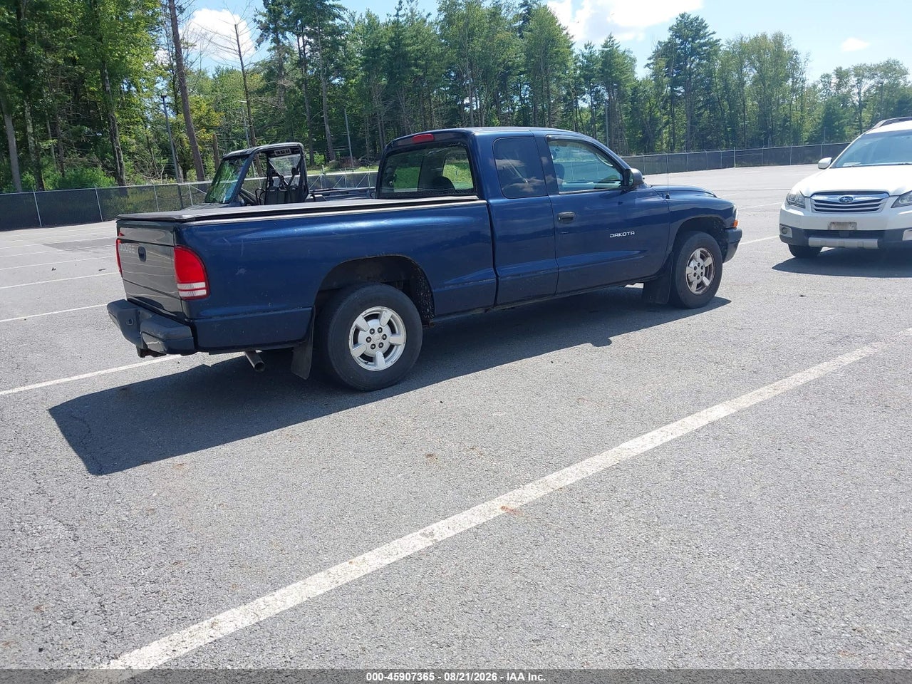 2001 DODGE DAKOTA SLT/SPORT · 4/11