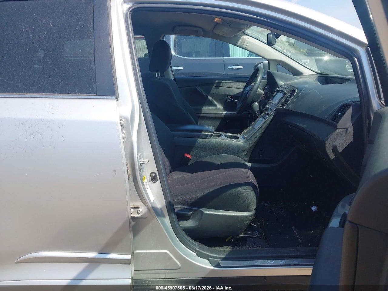 2013 TOYOTA VENZA LE · 5/11