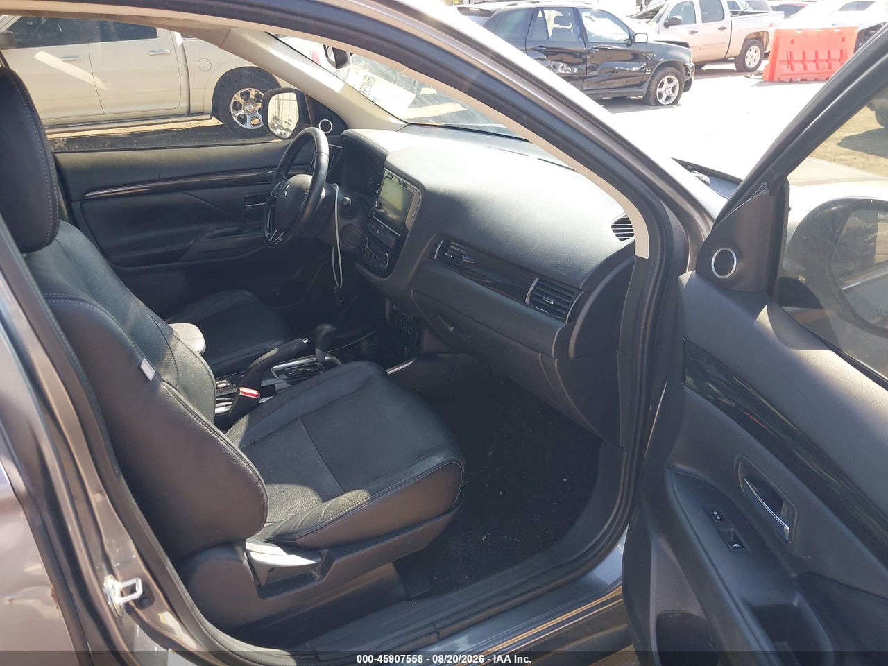 2018 MITSUBISHI OUTLANDER SEL · 5/11