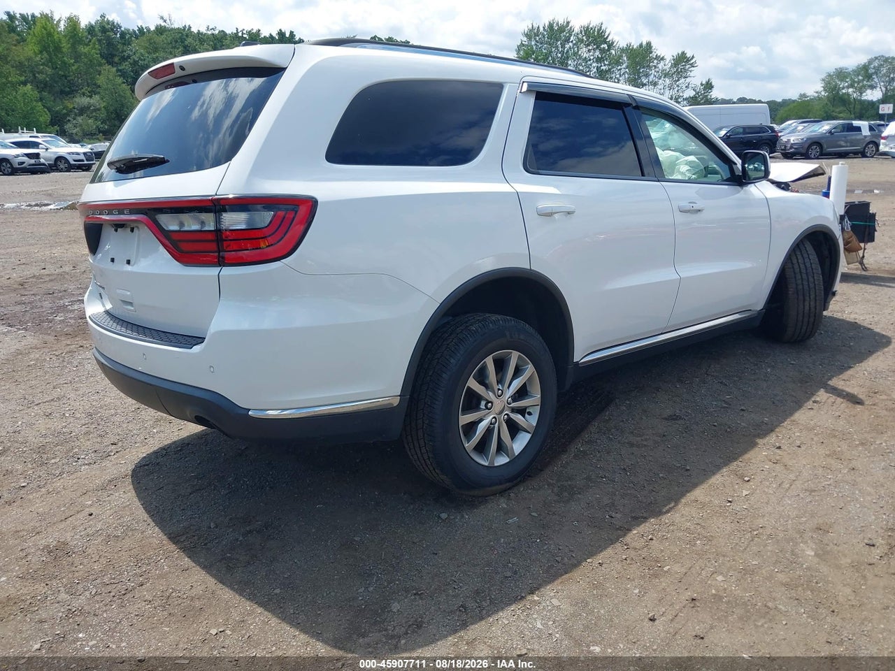 2018 DODGE DURANGO SXT AWD · 4/10