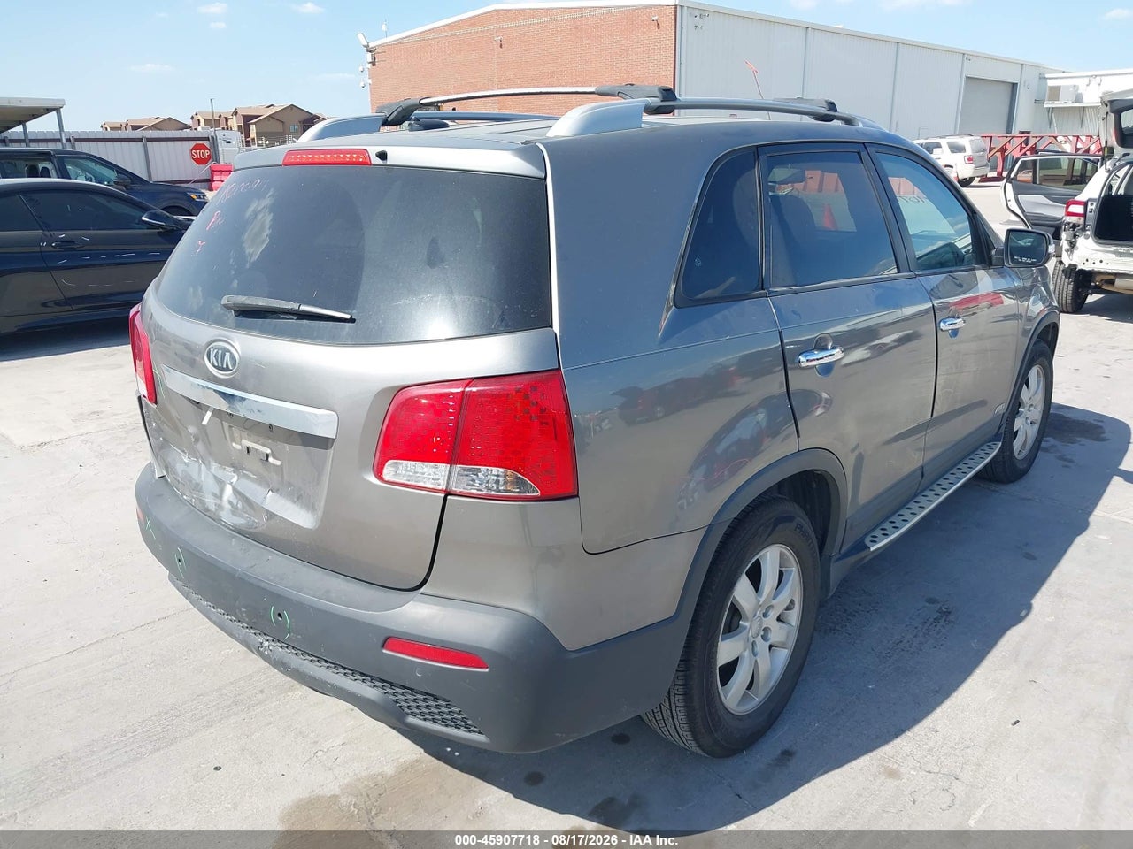 2013 KIA SORENTO LX · 4/11