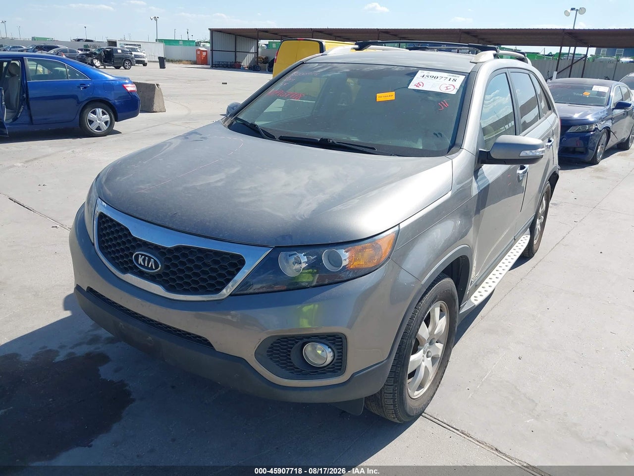 2013 KIA SORENTO LX · 2/11