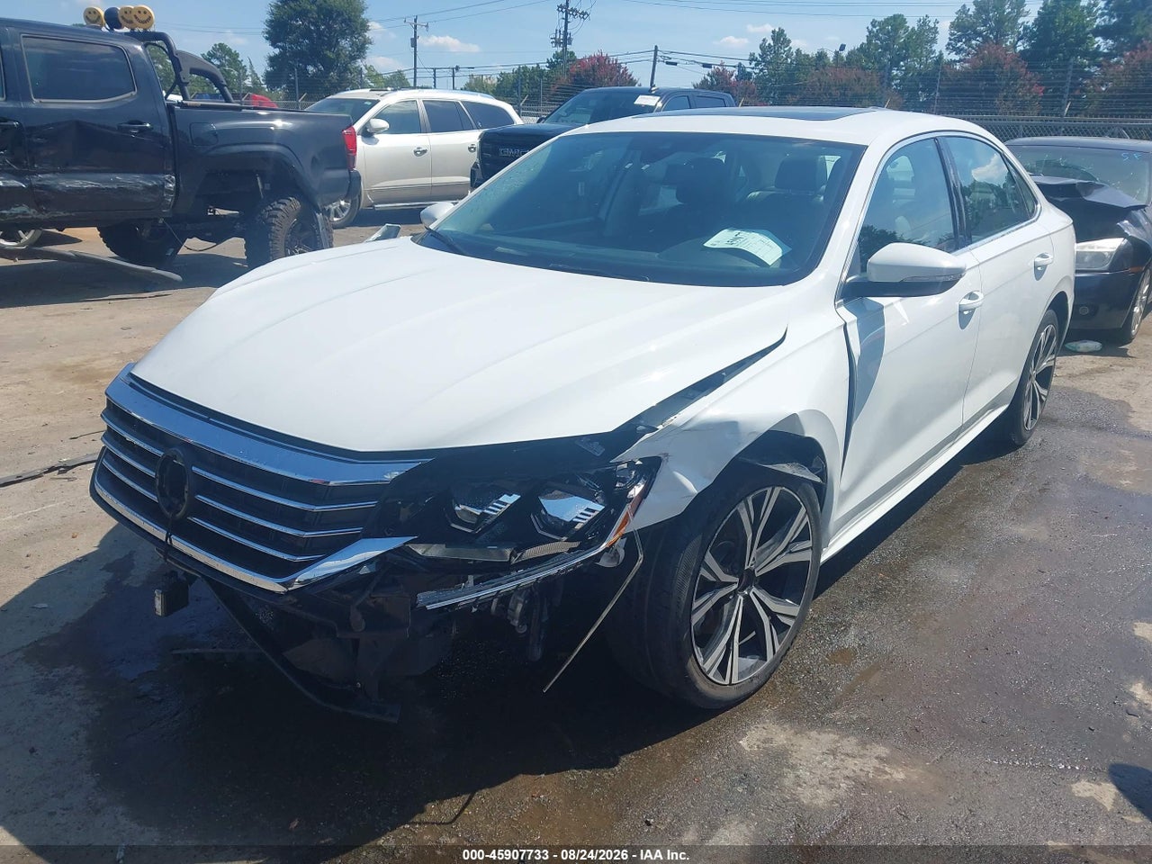 2022 VOLKSWAGEN PASSAT 2.0T SE · 2/11