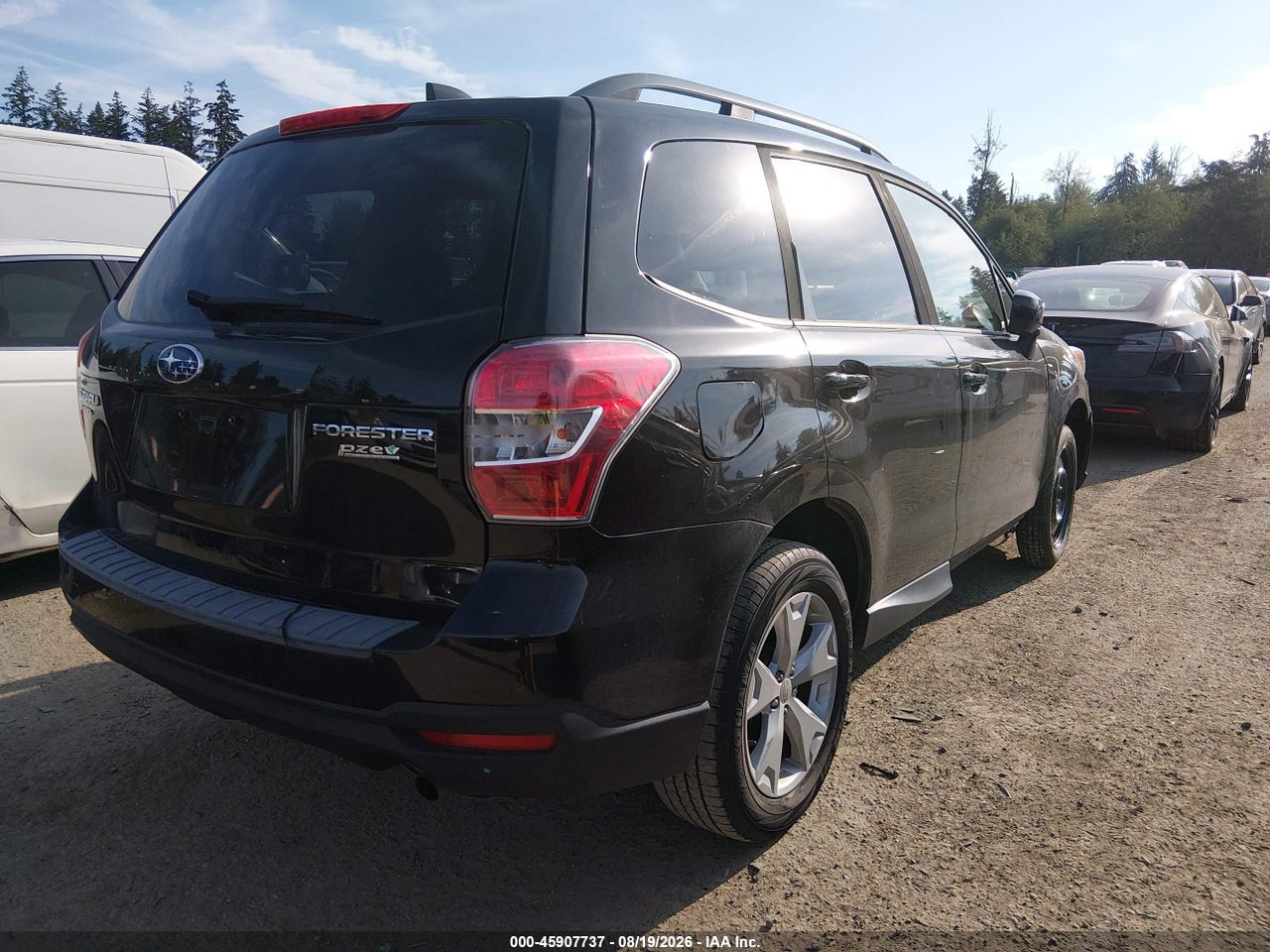 2016 SUBARU FORESTER 2.5I PREMIUM · 4/11