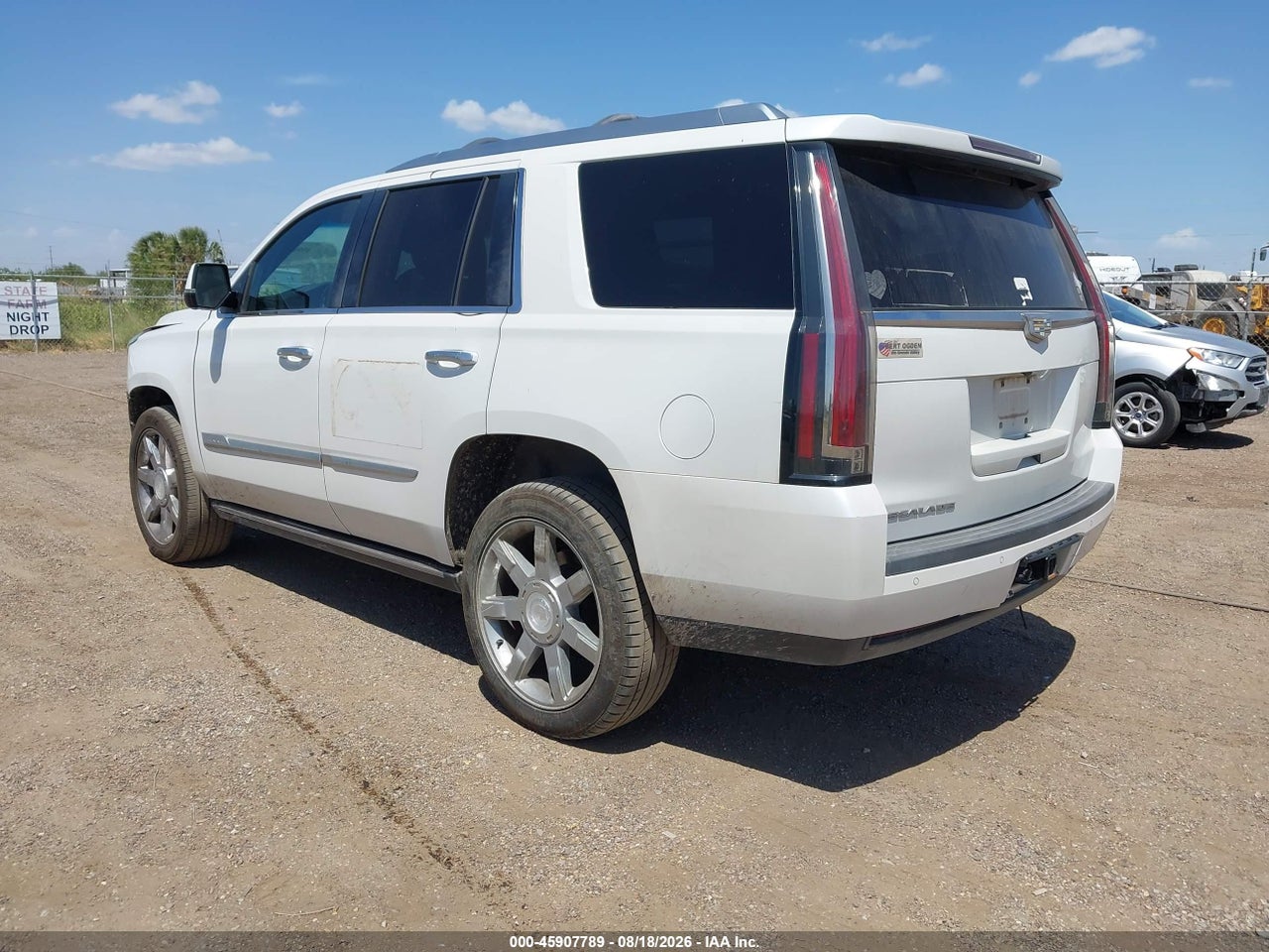 2016 CADILLAC ESCALADE PLATINUM · 3/11