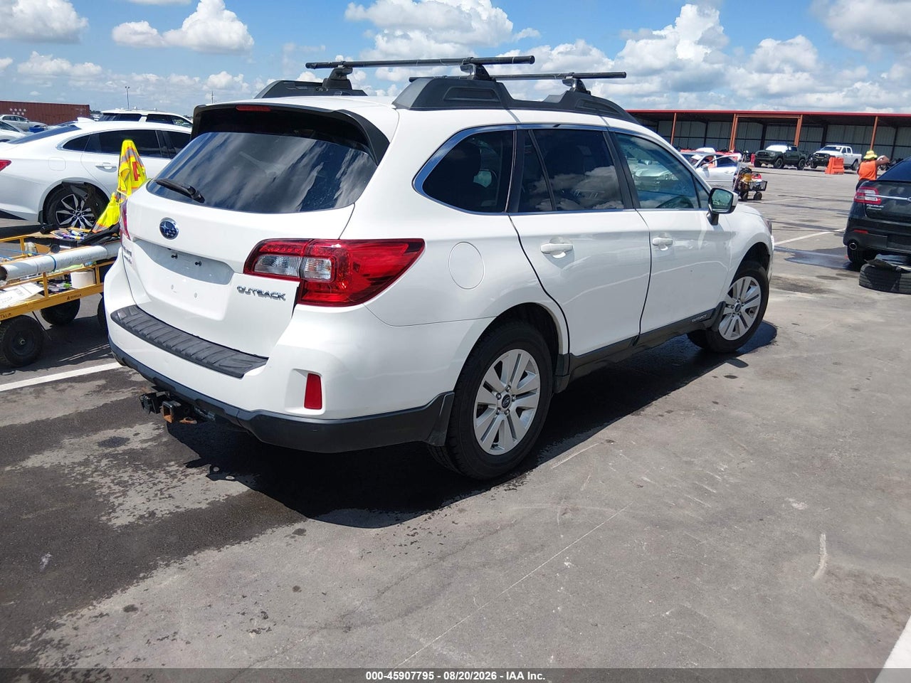 2015 SUBARU OUTBACK 2.5I PREMIUM · 4/11